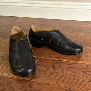 easyspirit Leather Slipons